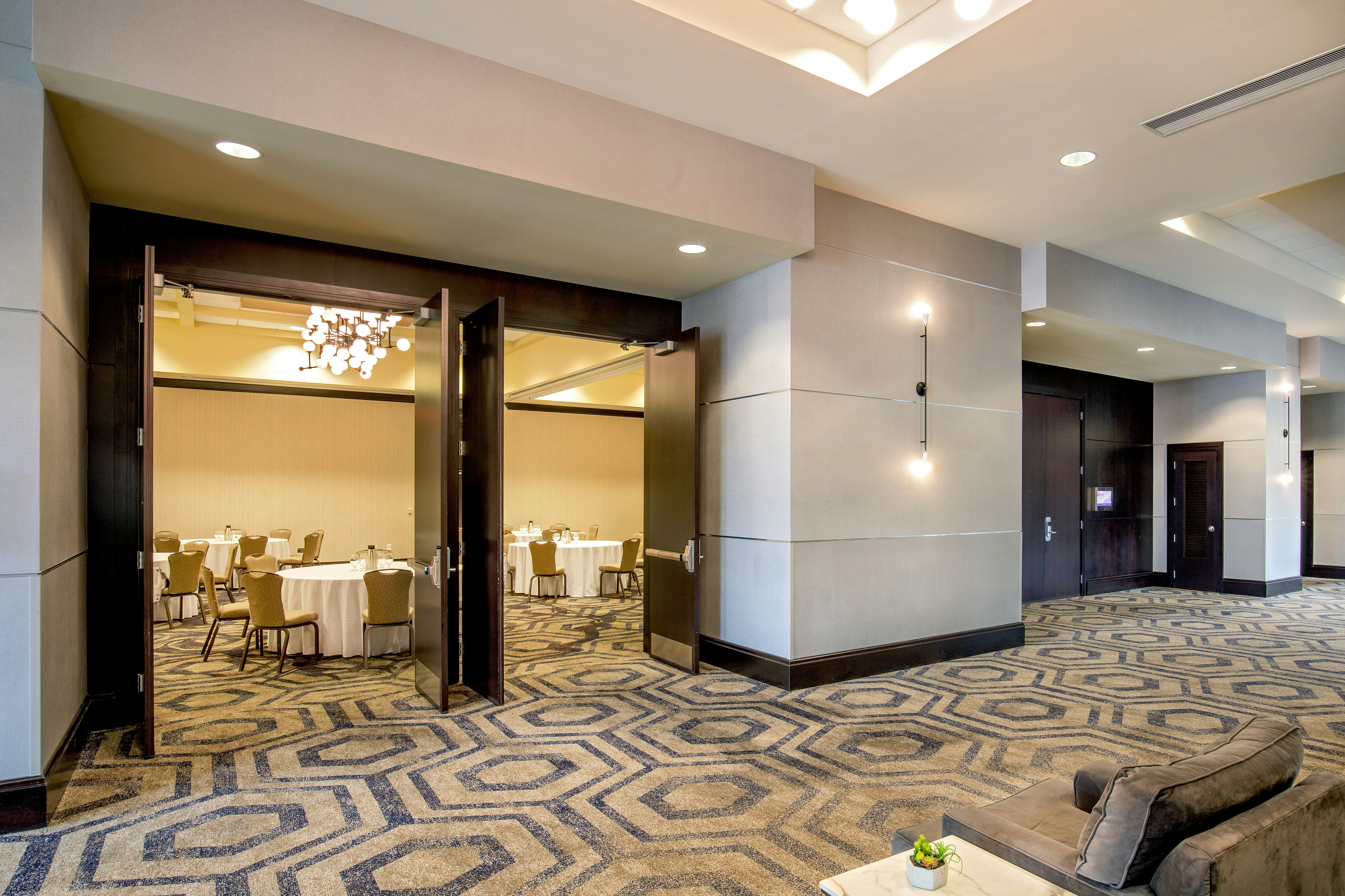 Hilton Columbus Polaris 9/85