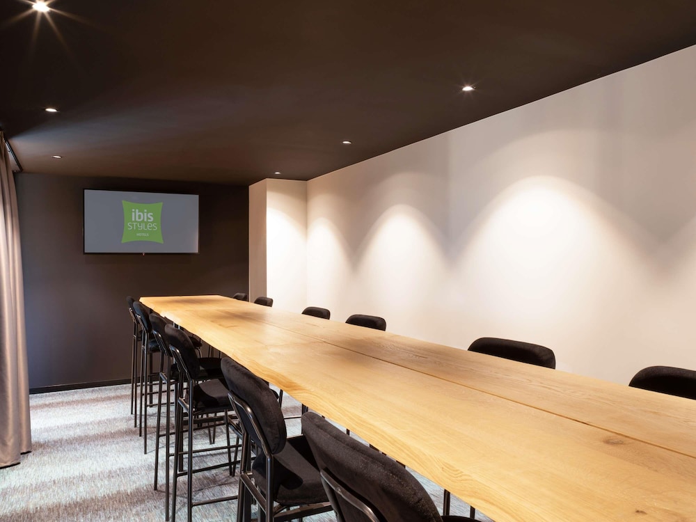 ibis Styles Miramas-Provence 35/48
