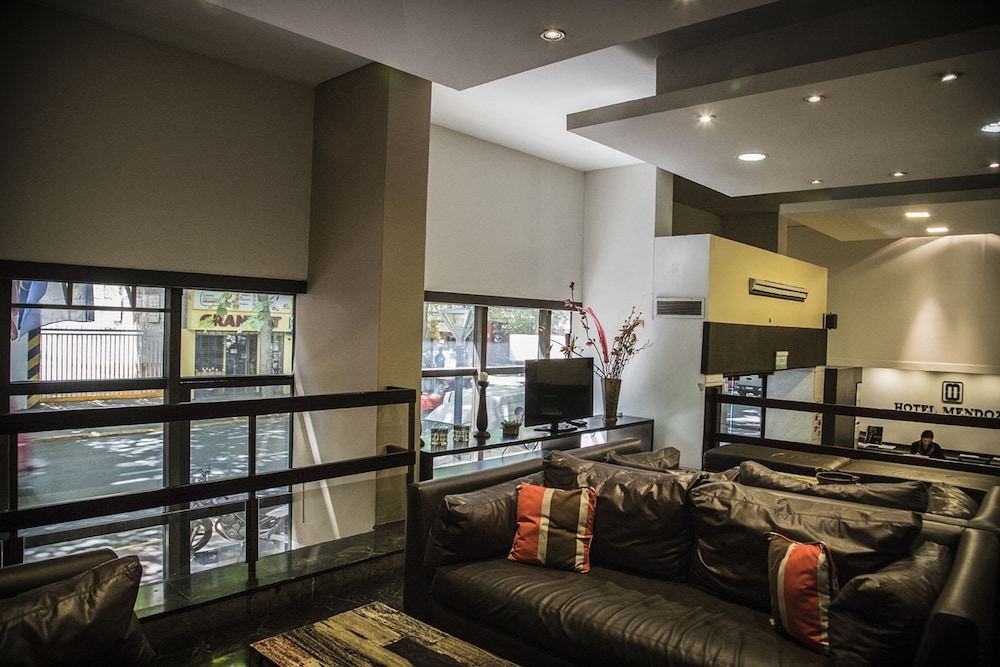 Mendoza Hotel 50/66