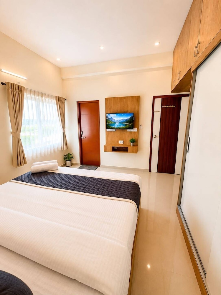 Sai Grand Villas and Hotel 27/50