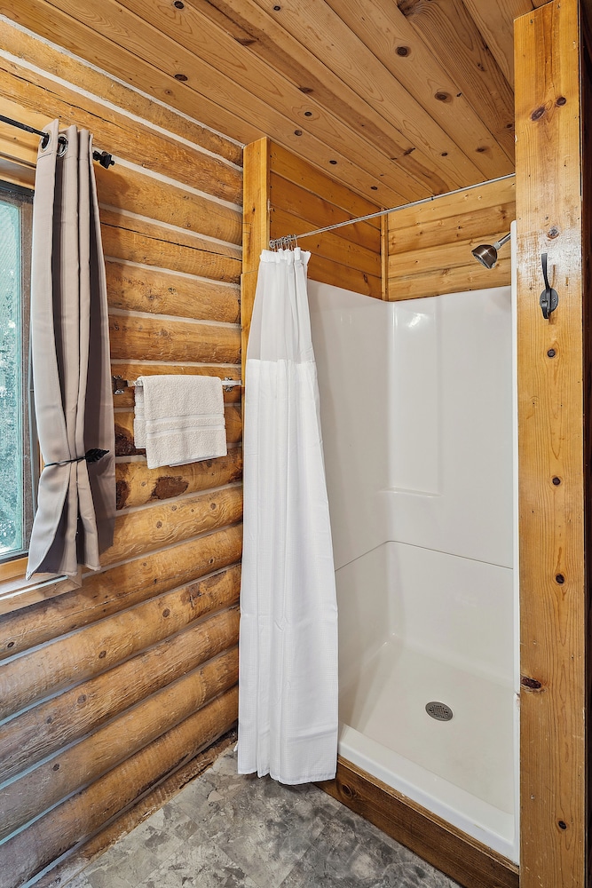 Denali Crow s Nest Cabins 48/48