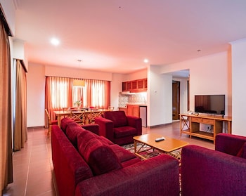 Plagoo Holiday Hotel 38/66