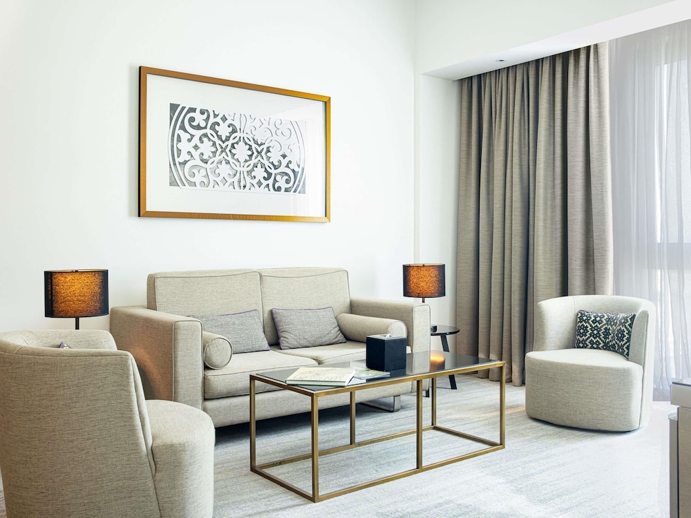 Novotel Muscat Airport 40/75