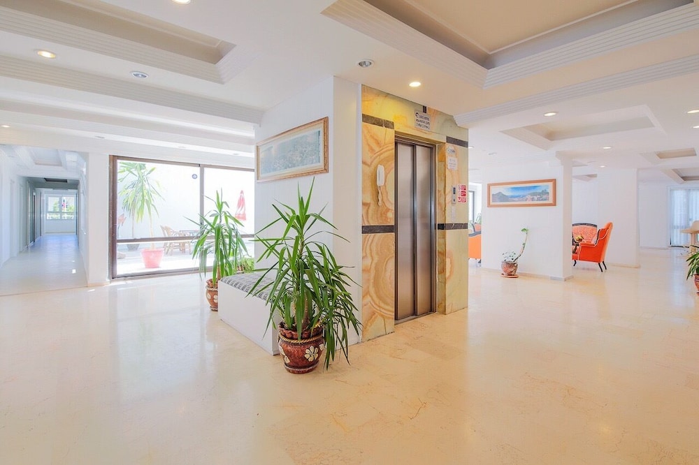 Ekici Hotel 15/65
