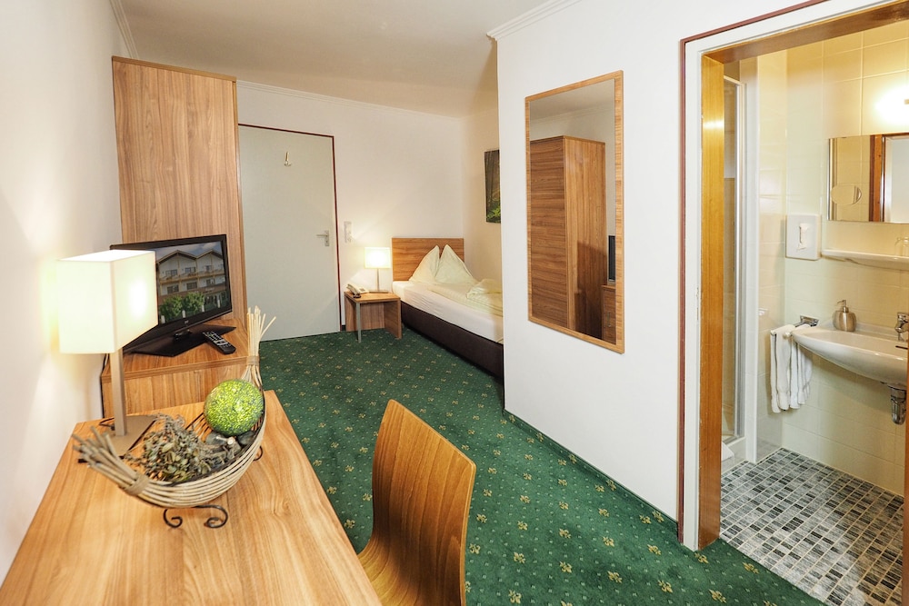 Hotel Lindenhof 58/76