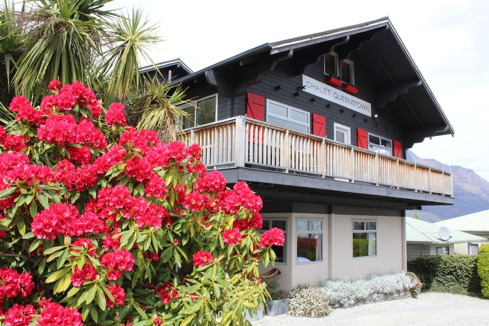 Chalet Queenstown 6/44