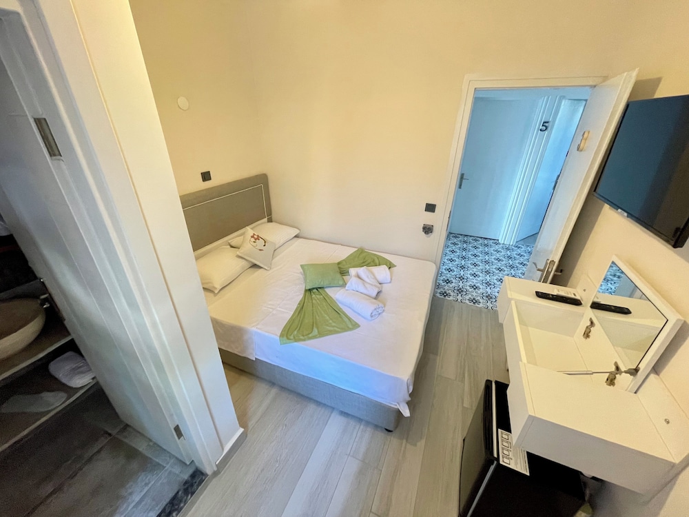Villa Ece Pansiyon 15/40