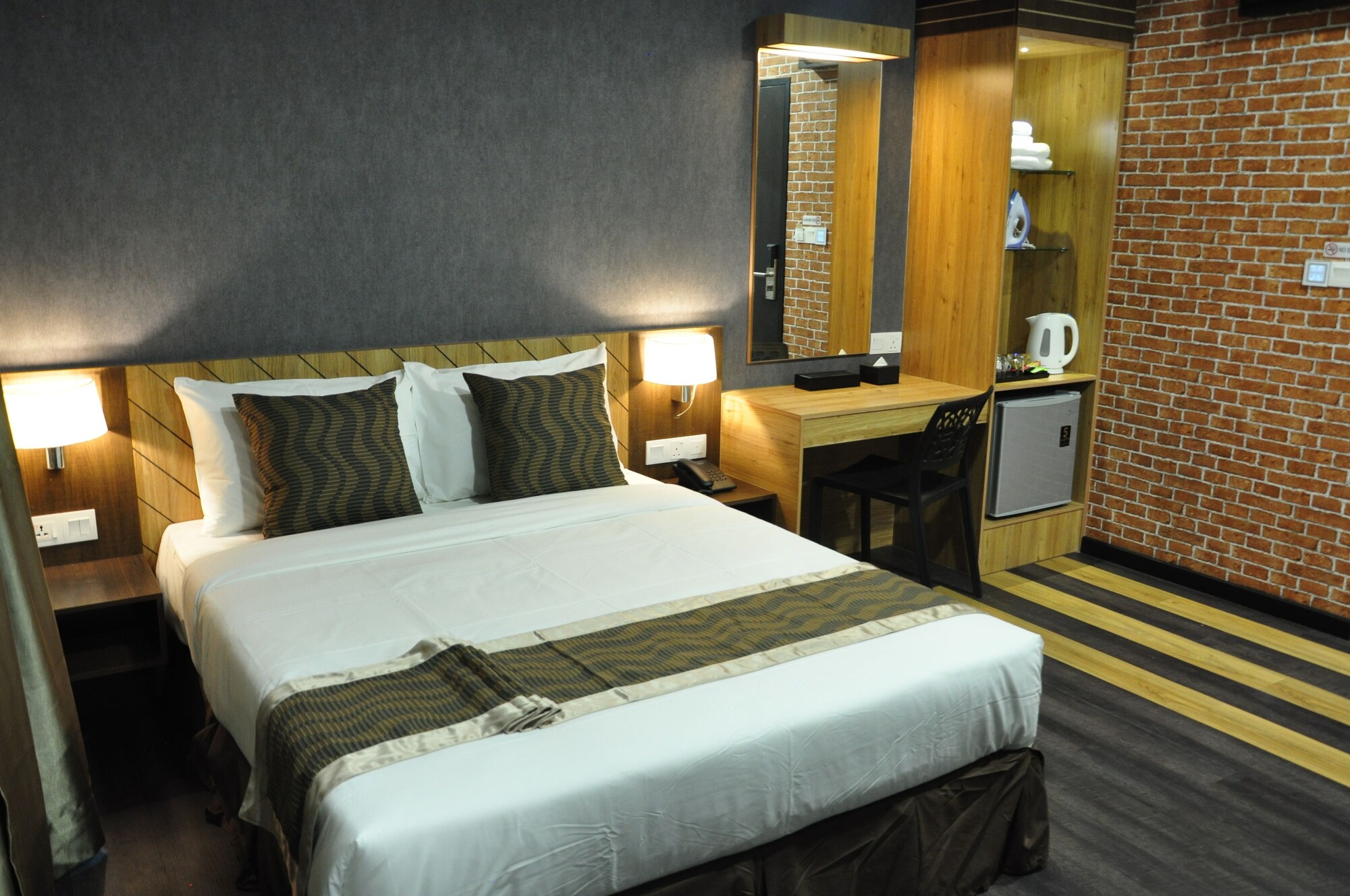 SUPERIOR, DOUBLE BED