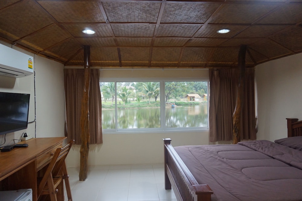 Fahluang Resort 12/50