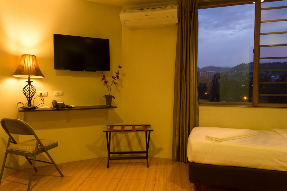 Baguio City Center Hotel 24/39