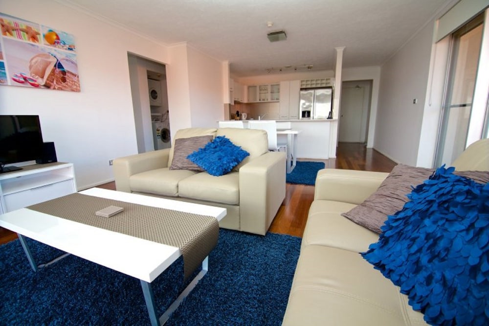 FORESHORE BEACHFRONT APARTMENTS 35/66