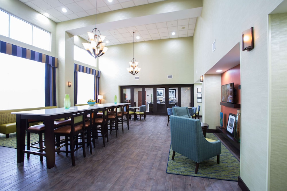 Hampton Inn Suites Savannah I 95 South Gateway 26/32