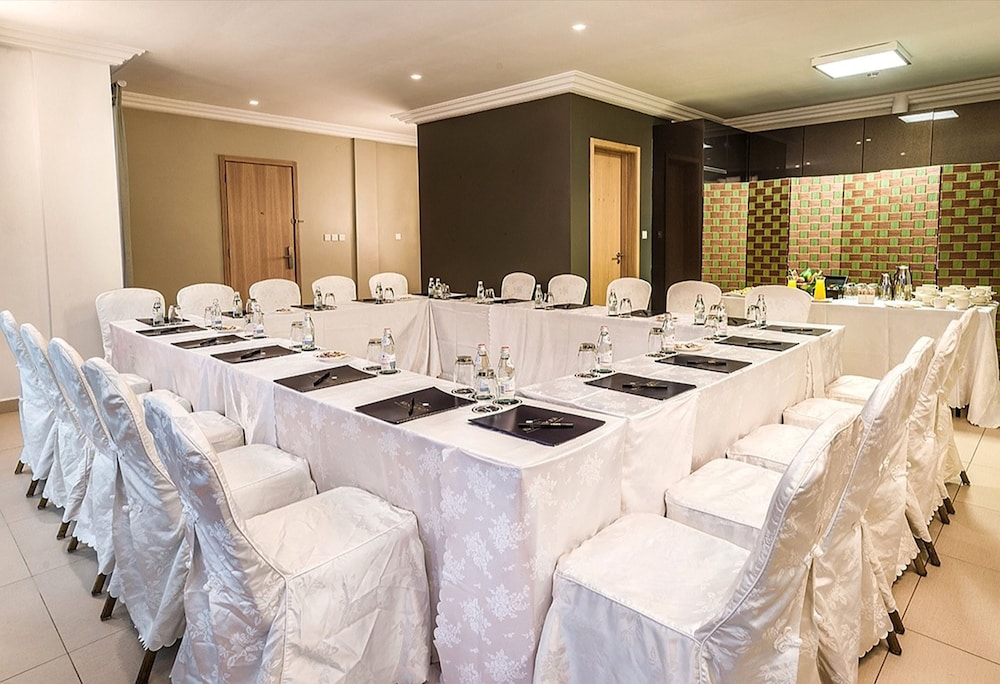 Fiesta Residences 58/67