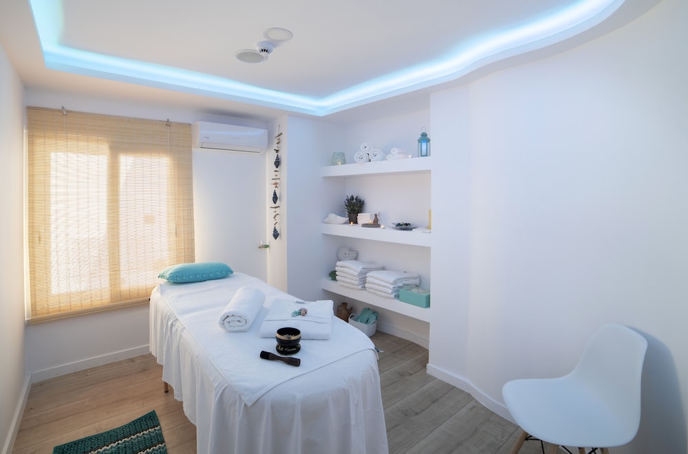 Naiades Marina Hotel Adults only 16+ 31/64