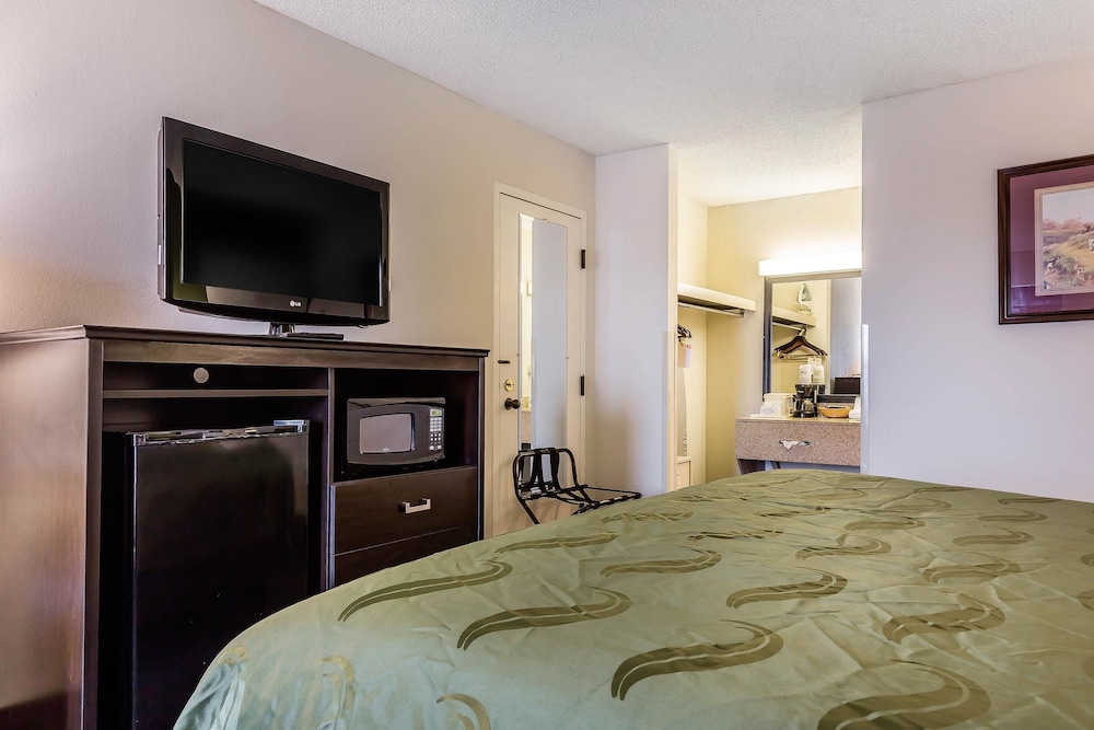 Standard, King Bed