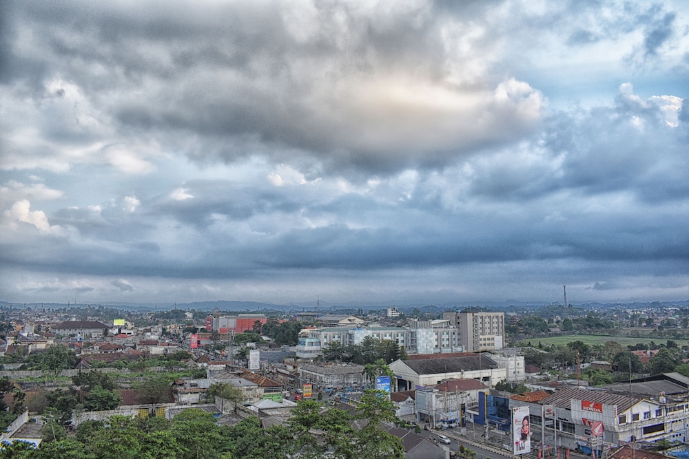 Grand Metro Hotel Tasikmalaya 42/45