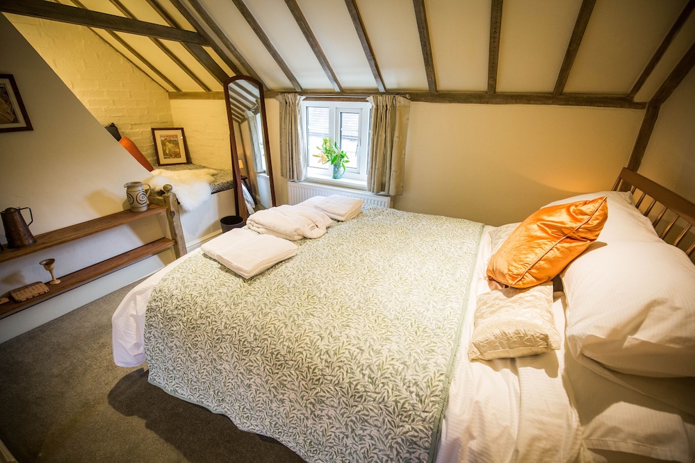 The Fleece Inn 10/50