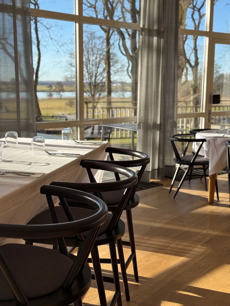Hotell Hehrne 25/50