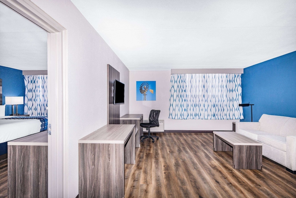 Wingate by Wyndham Wichita Airport 26/49