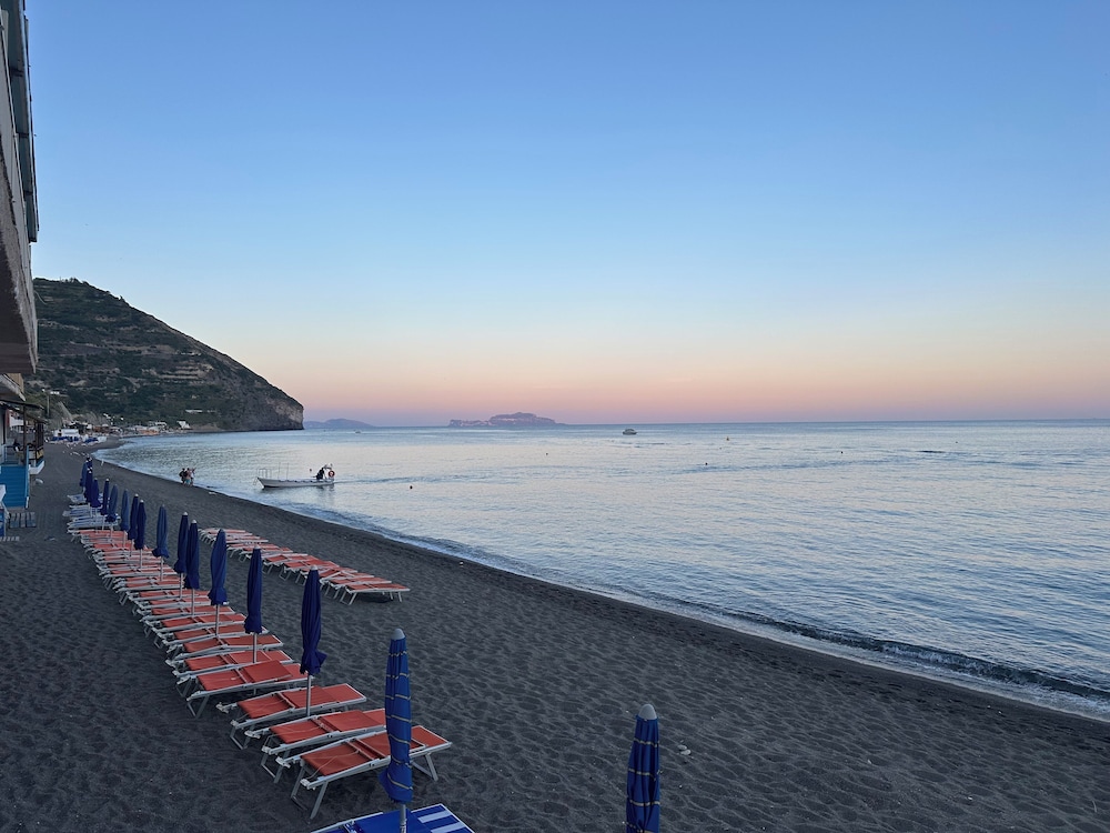 Hotel Regina Del Mare 39/51