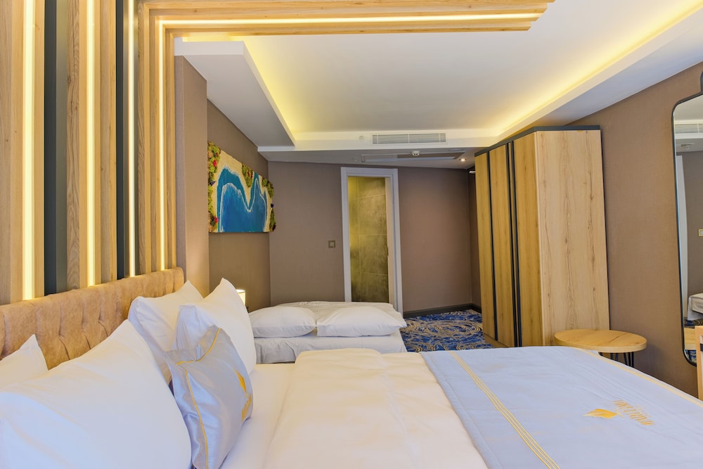 Superior, Triple, King Bed, City View, Sofa