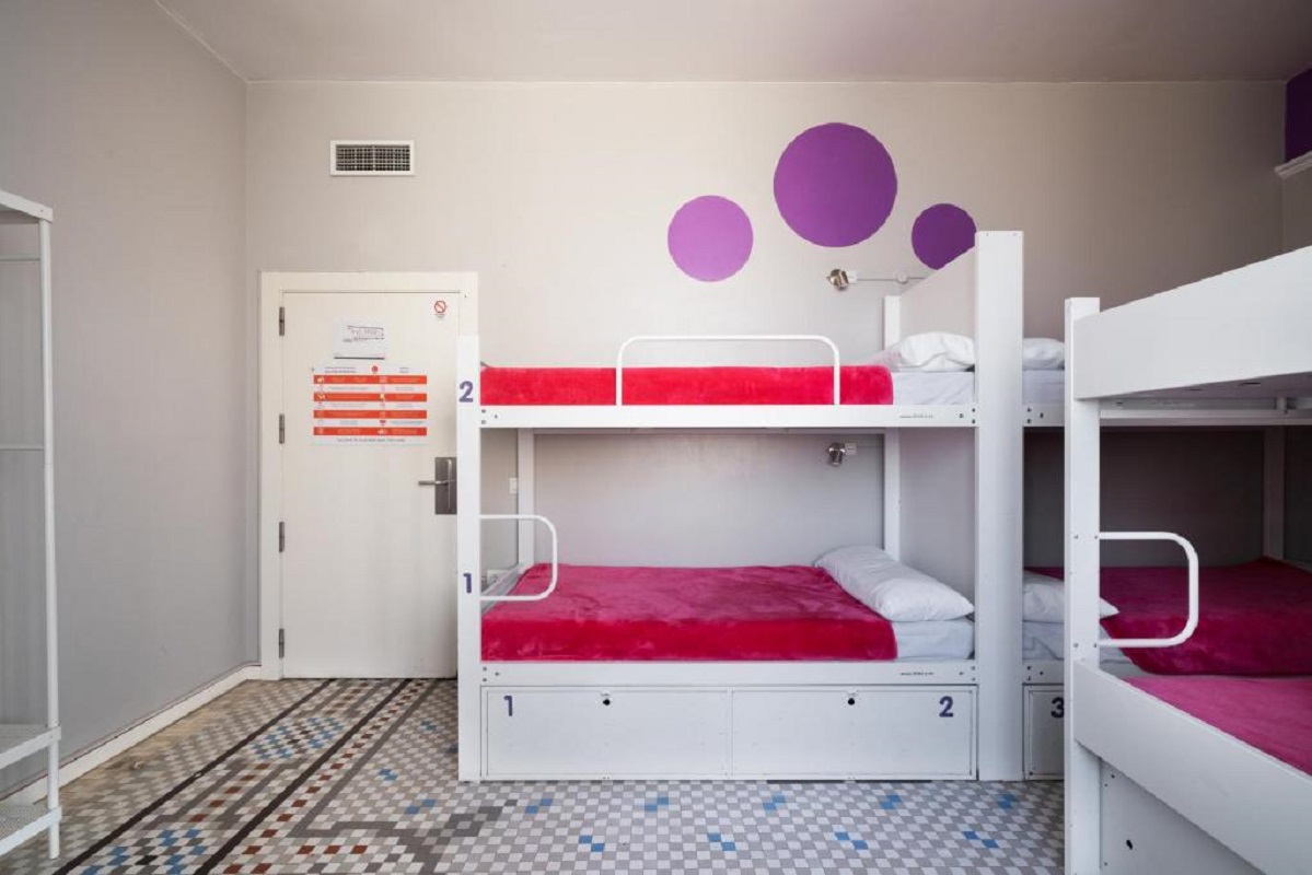Female Dorm, Female Only