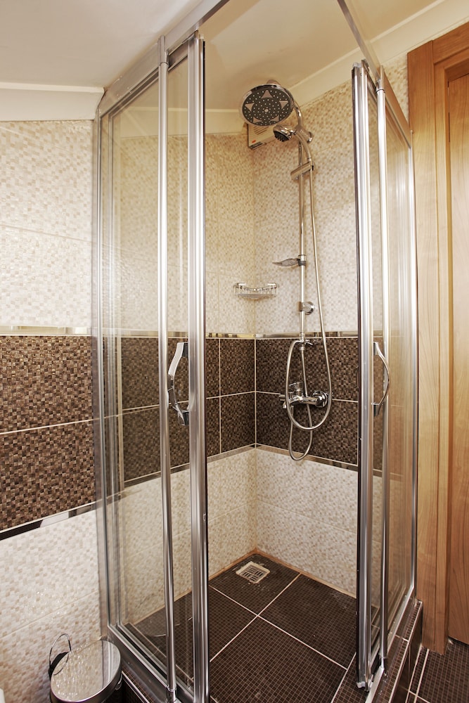 Kavalali Suites 50/50