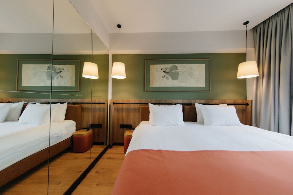 Hotel 21, Tbilisi 23/57