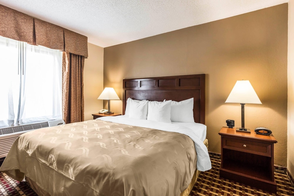 Quality Suites Paducah KY 29/57