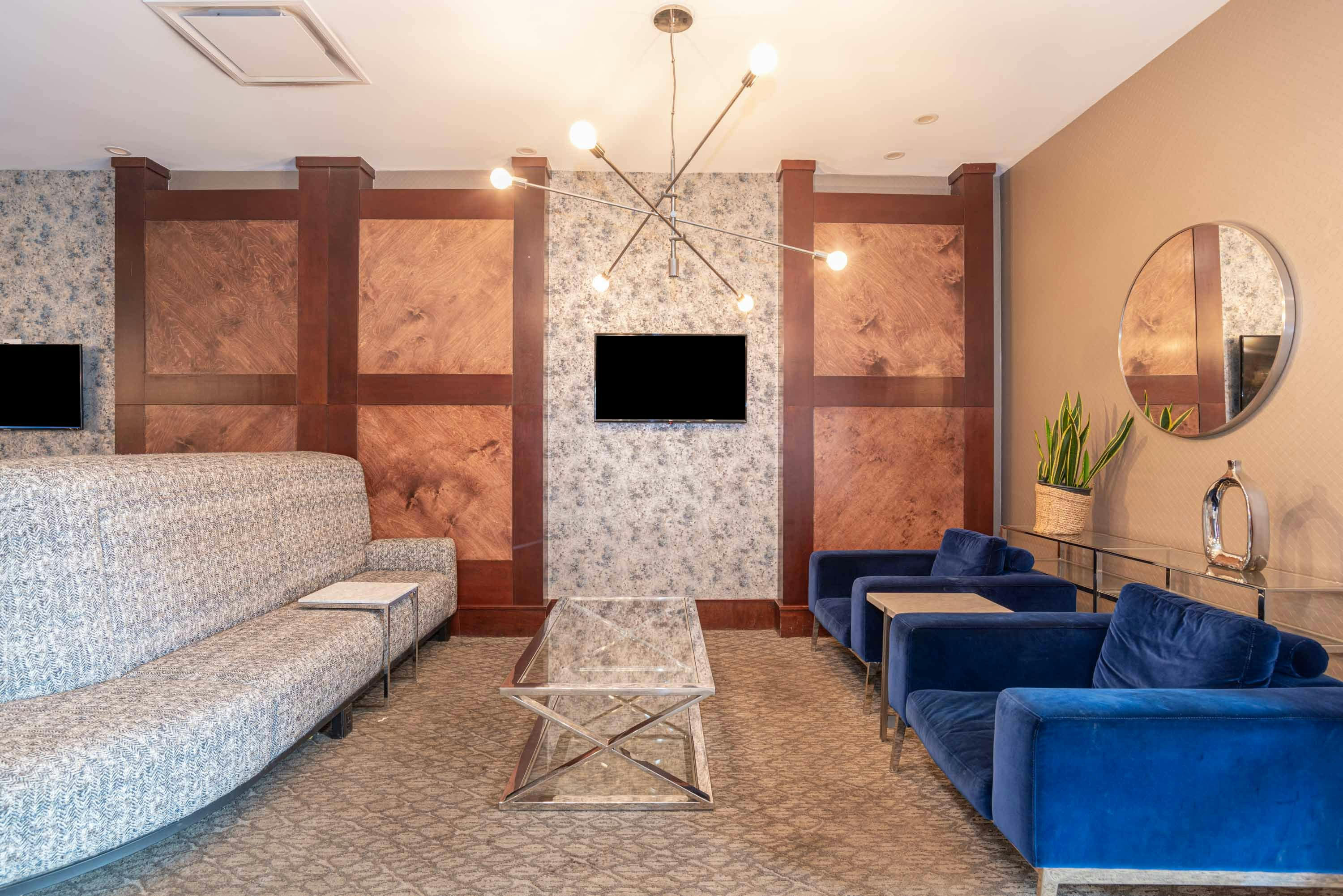 Sandman Hotel Edmonton West 28/46