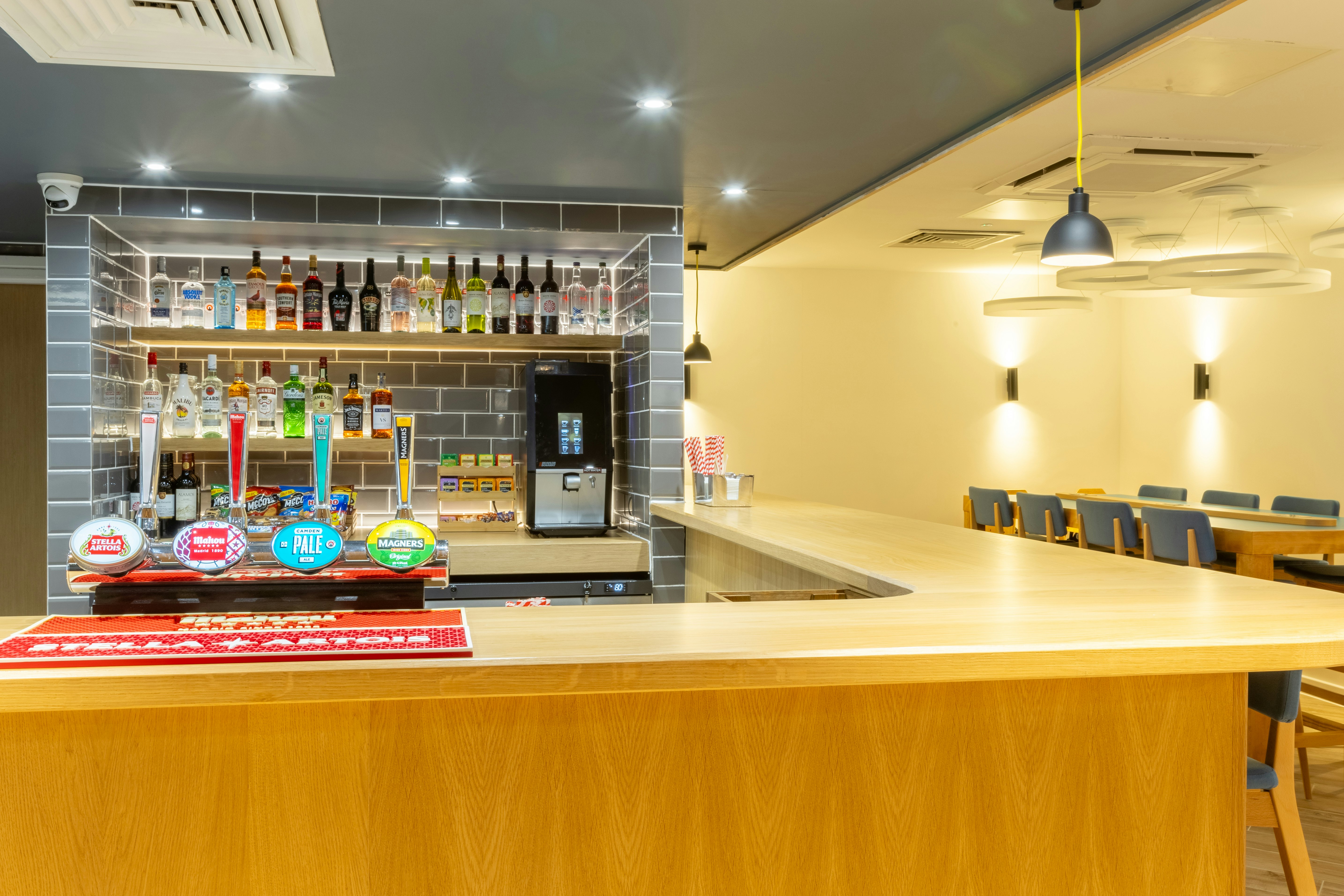 Holiday Inn Express London Croydon 11/50