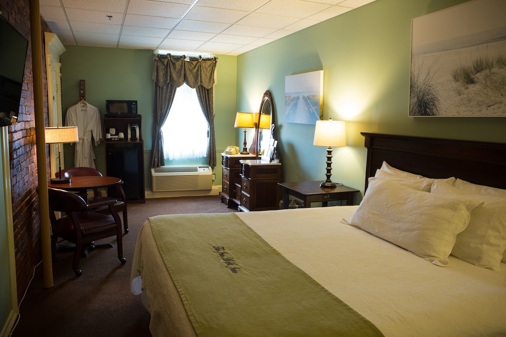 Inn At St John 16/36