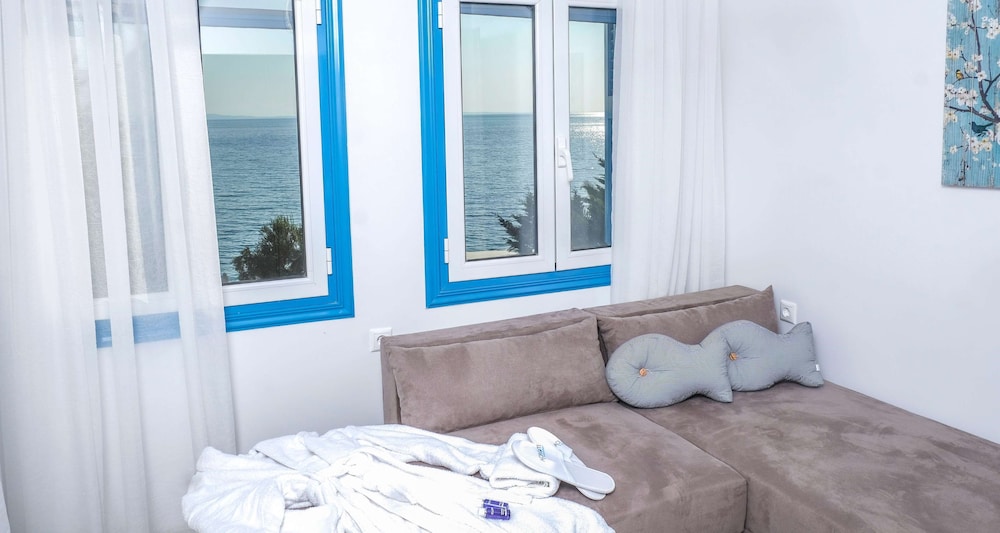 Acrotel Athena Villas 18/50