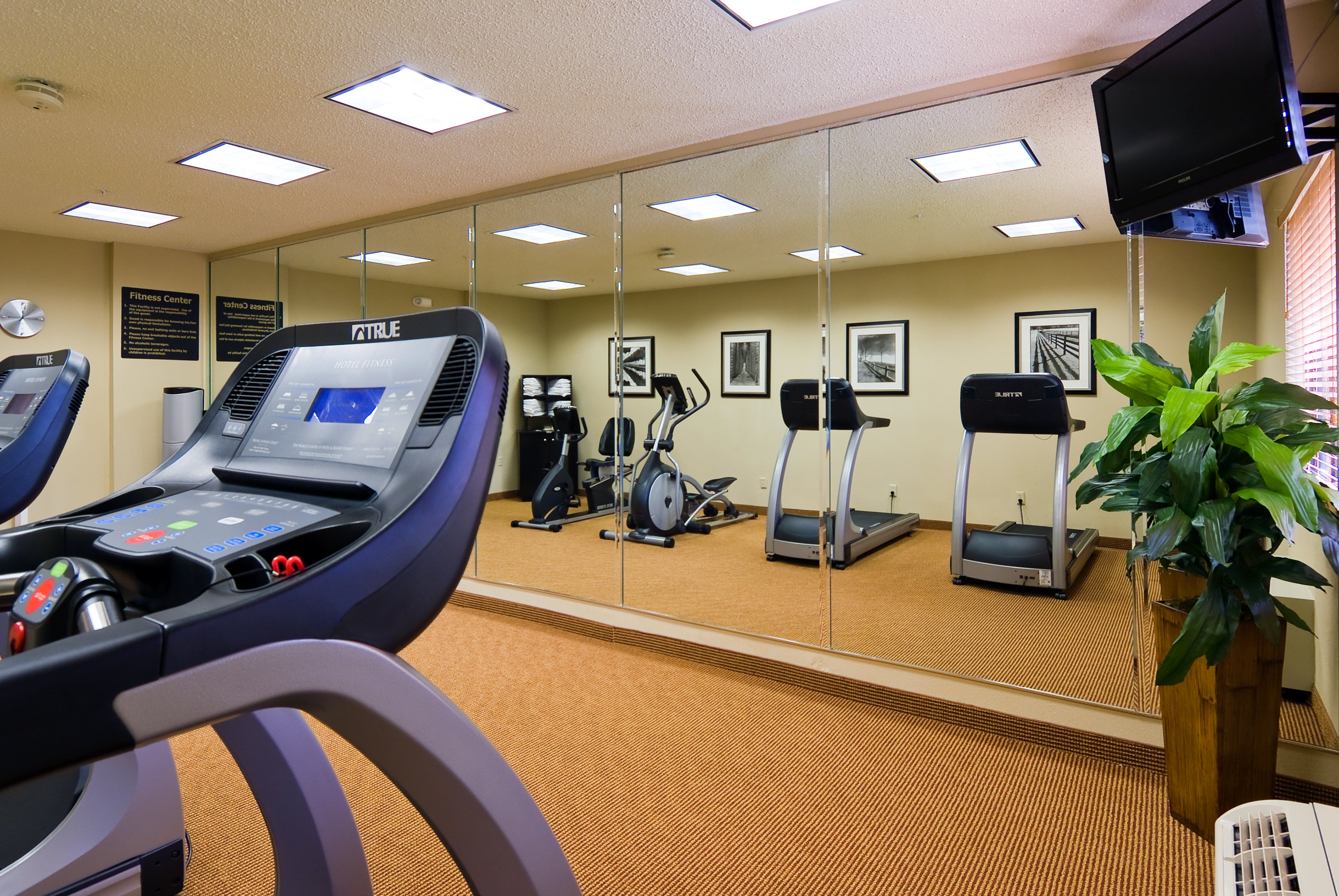 Holiday Inn Express And Suites Kendall East Miami 23/45