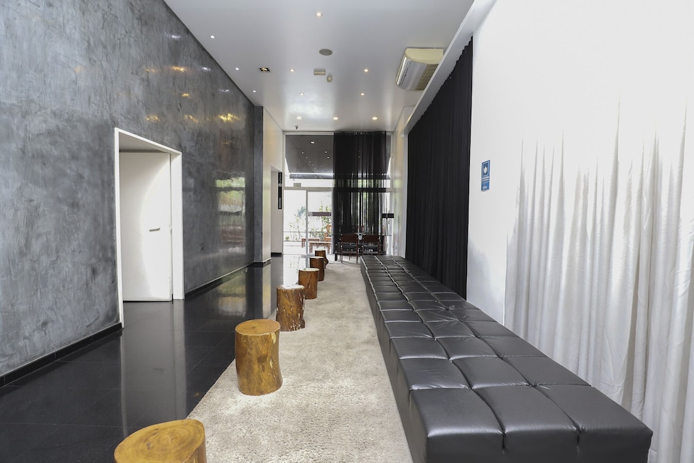 155 HOTEL 4/54
