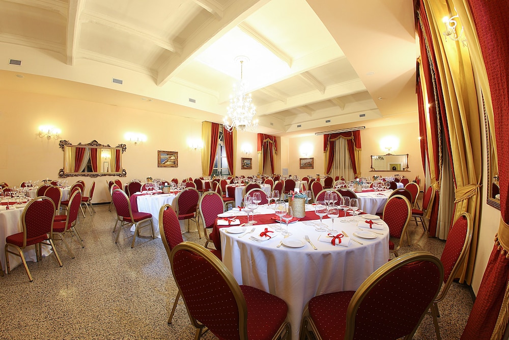 Grand Hotel Capodimonte 44/58
