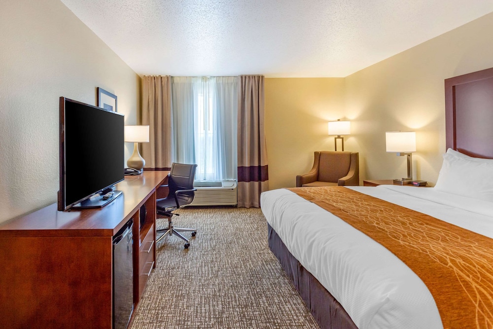 Comfort Inn DeKalb - University Area 8/26