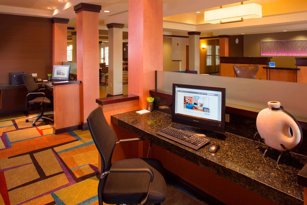 Fairfield Inn And Suites By Marriott Atlanta Mcdonough 28/41