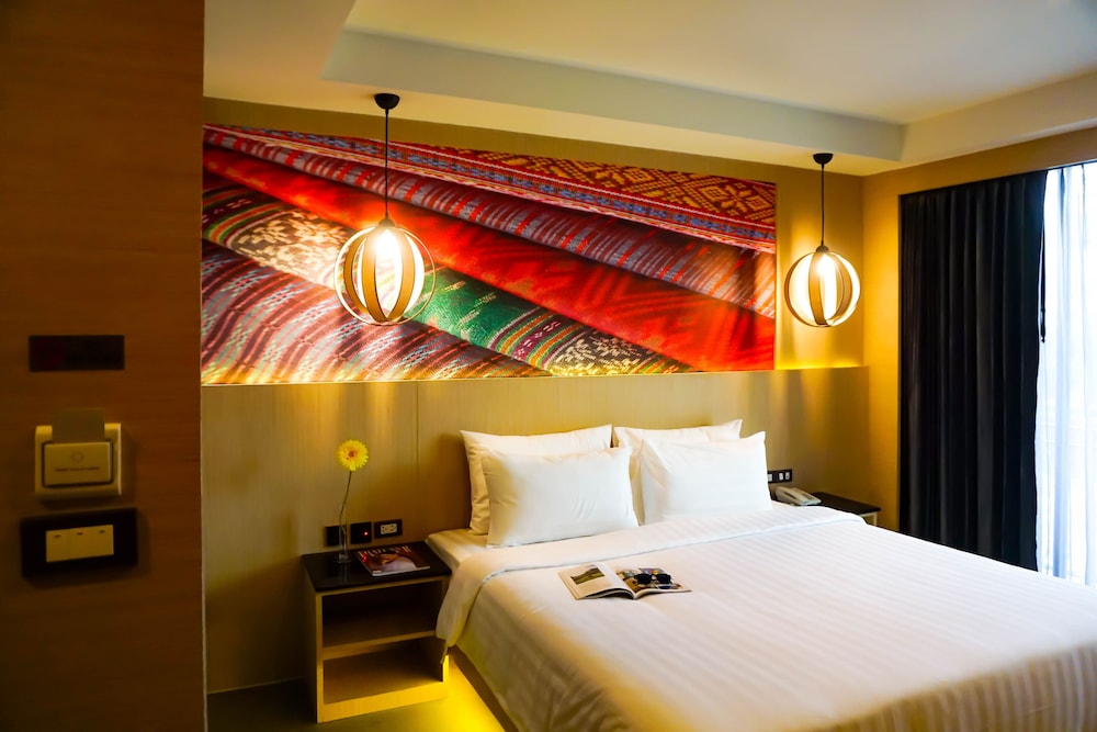 Glow Pattaya 21/50