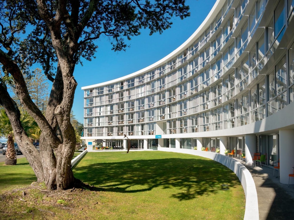 Scenic Hotel Te Pania 6/48