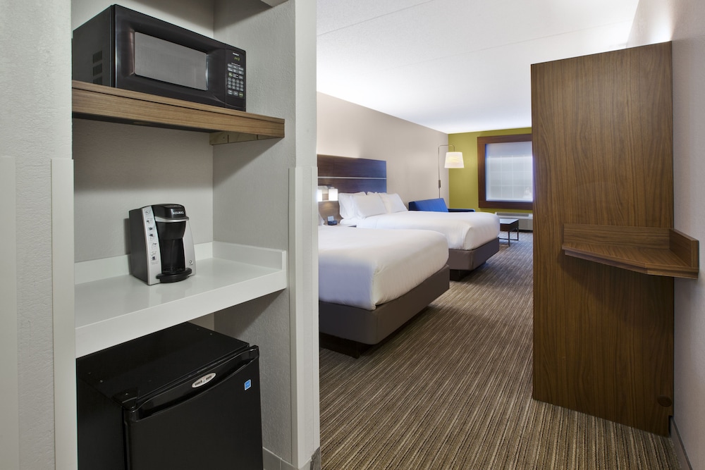 Holiday Inn Express & Suites Manchester-Conf Ctr(Tullahoma) 8/36