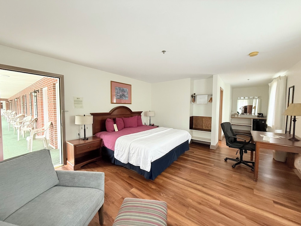 Inn at Cemetery Hill 14/50