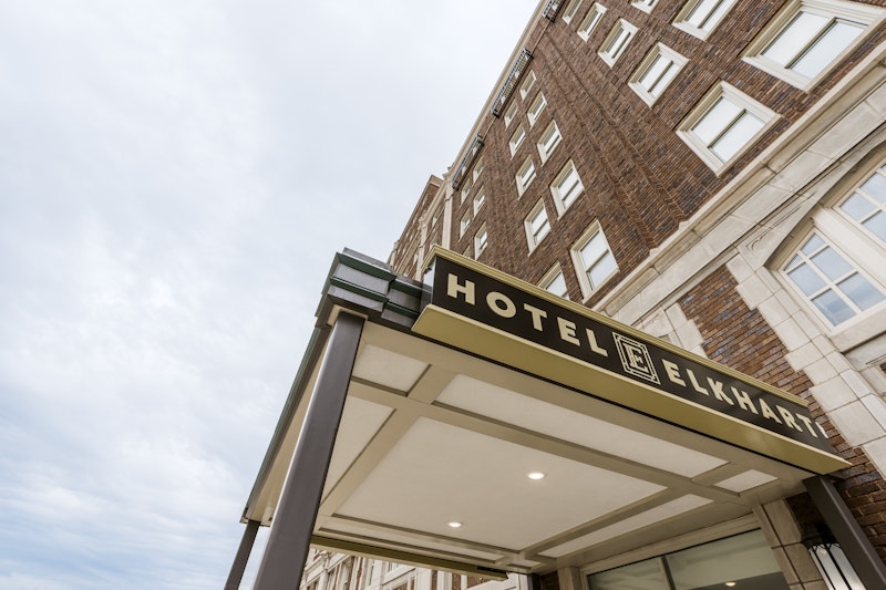 Hotel Elkhart, Tapestry Collection by Hilton 1/32