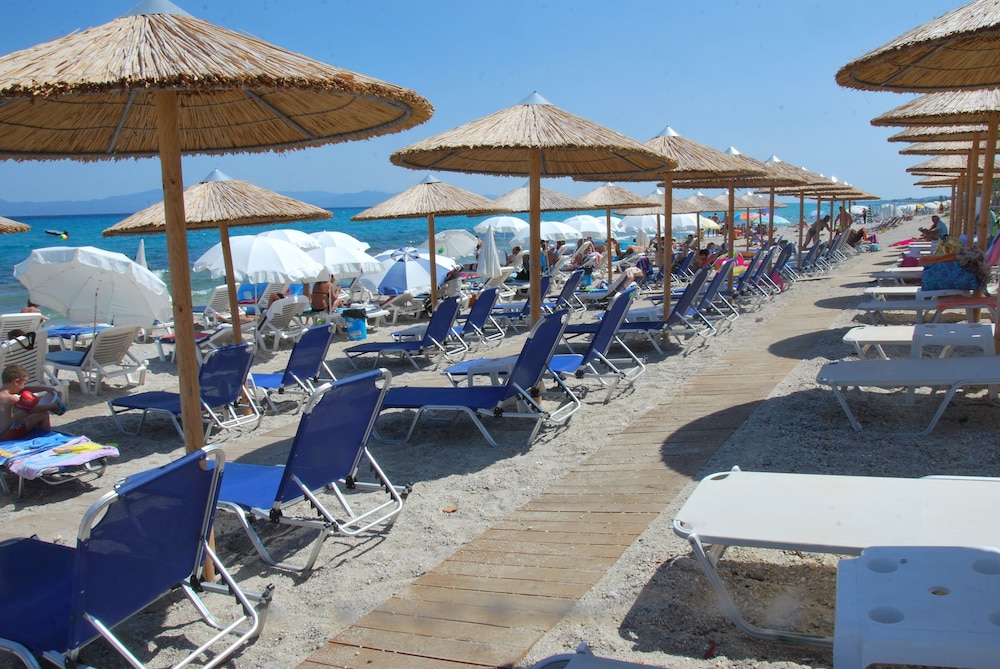 Naias Beach Hotel 34/43