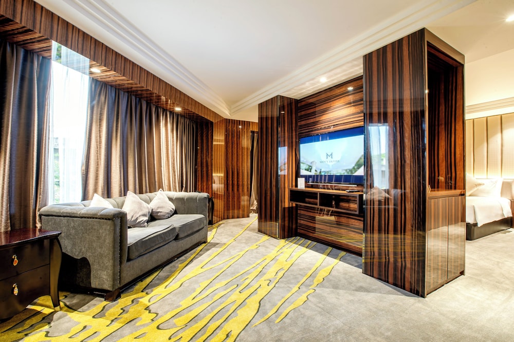 Moty Hotel 33/62