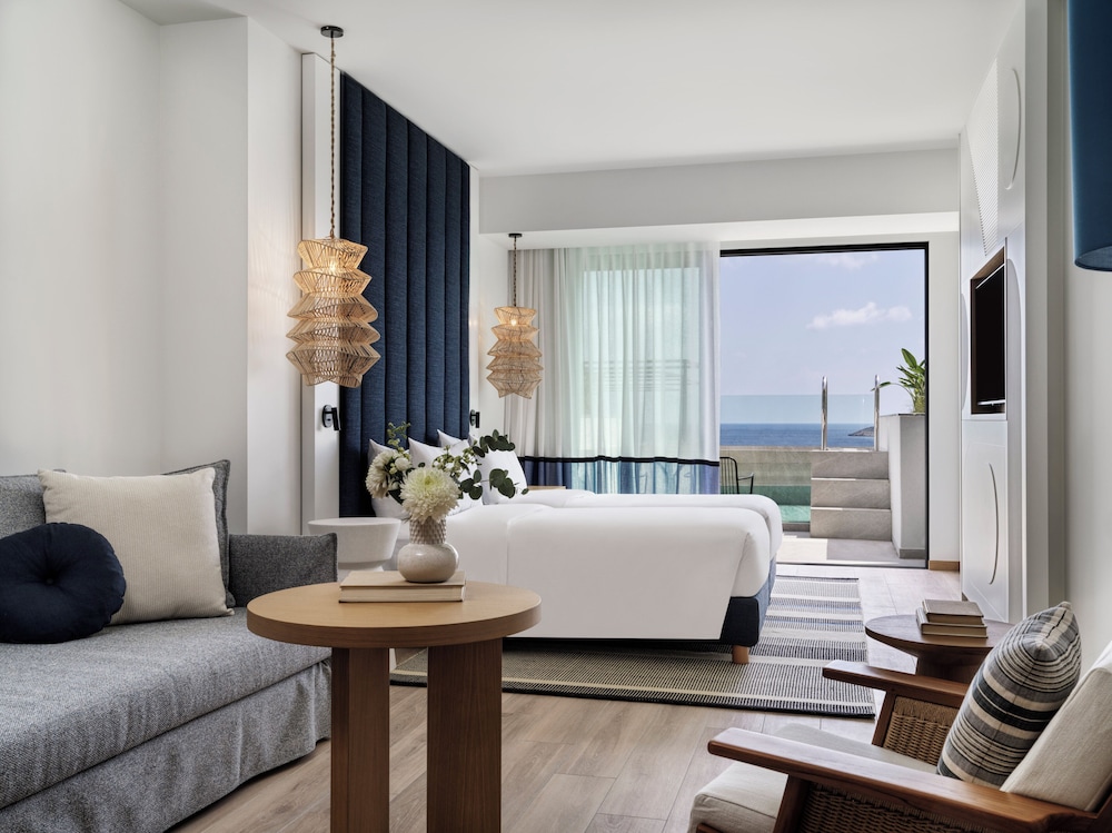 Junior Suite, Twin Beds, Sea View, Plunge Pool