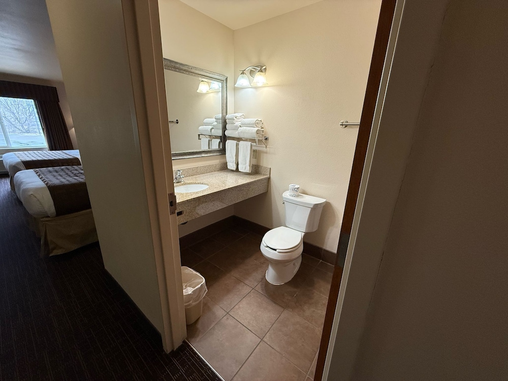 Richland Inn Suites 34/37