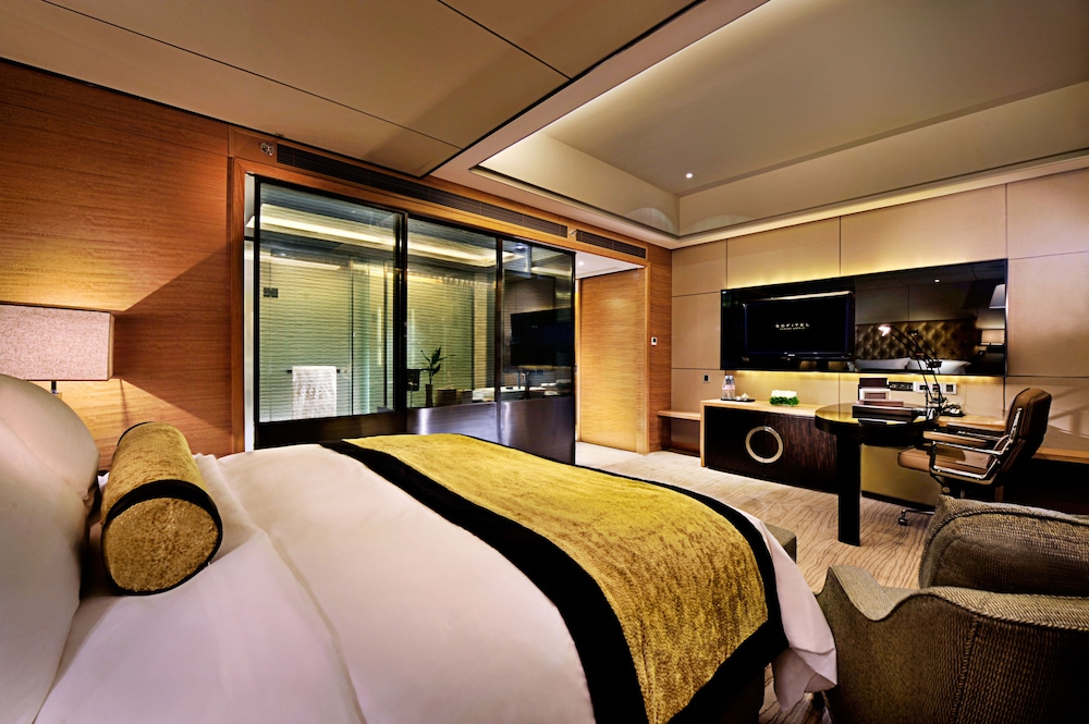 Enlux Hotel (Baotu Quanquan City Plaza) 22/59