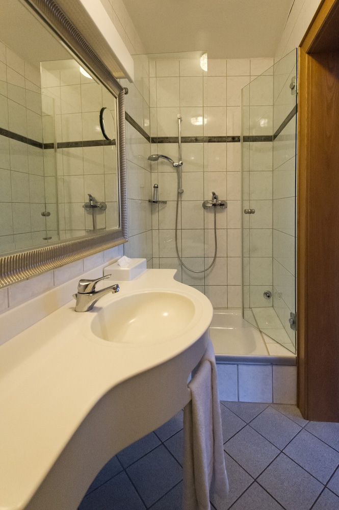 Bruhls Hotel Trapp 48/50