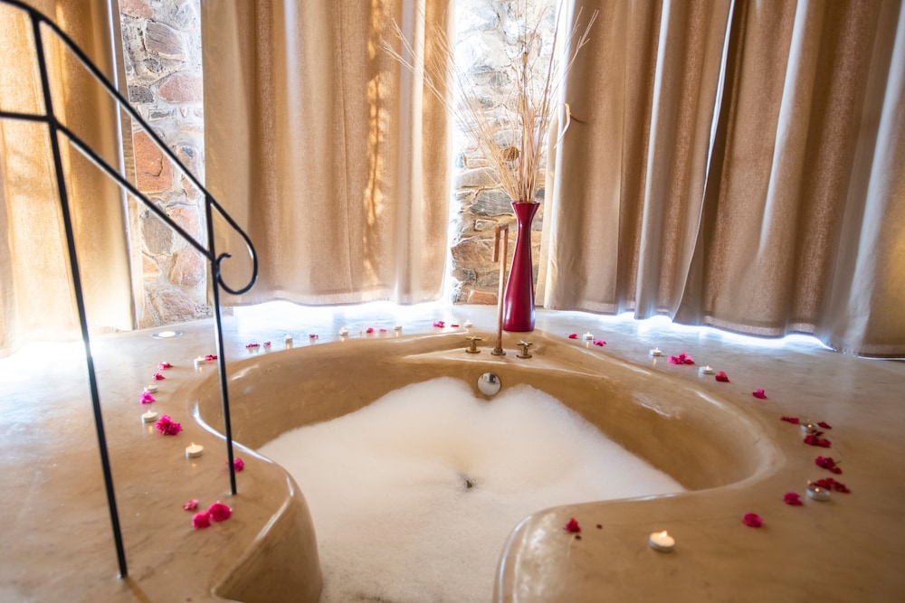 Le Mirage Desert Lodge Spa 24/50